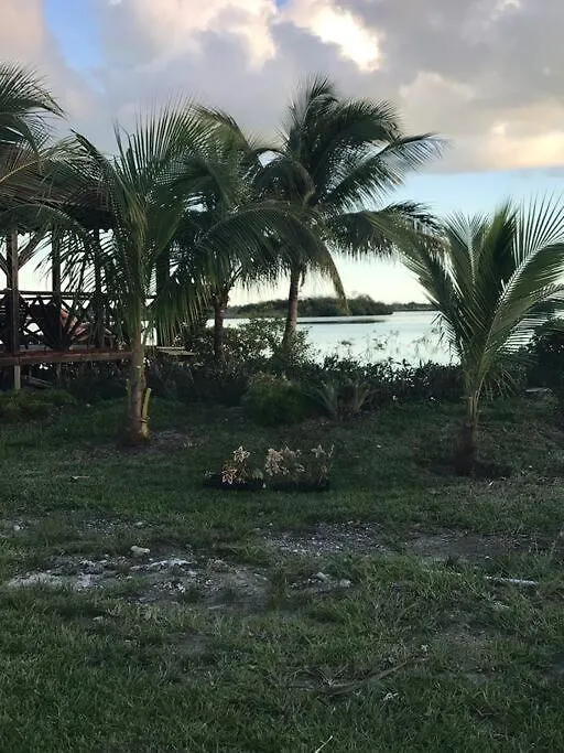 Hidden Paradise - Cottage Nassau Bahamas