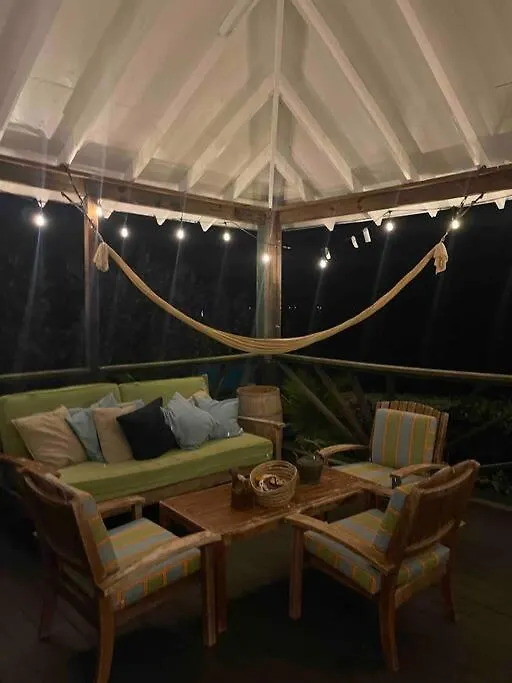 Hidden Paradise - Cottage Nassau Bahamas